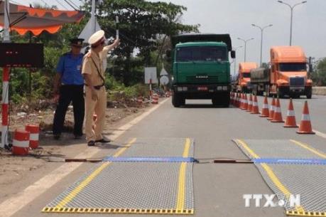 Hà Nội siết chặt xử lý xe vi phạm tải trọng