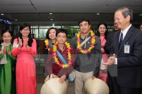Thành phố Hồ Chí Minh đón đoàn khách du lịch quốc tế đầu tiên năm 2016