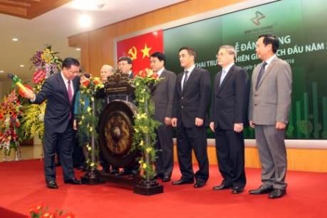 Đẩy mạnh tái cơ cấu và nâng hạng thị trường chứng khoán