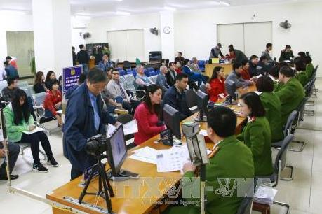 Hà Nội: Hơn 1.000 người đăng ký thẻ căn cước công dân trong ngày đầu tiên
