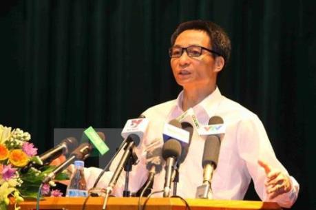 Phó Thủ tướng yêu cầu Bộ Y tế tăng cường quản lý chất lượng, giá vắc xin