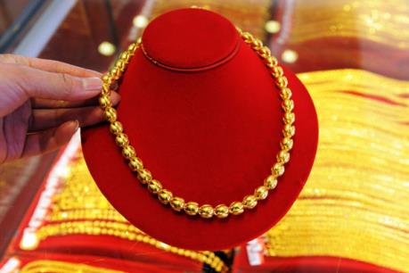 Giá vàng thế giới chạm "đỉnh" của chín tuần