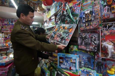 Đồ chơi Trung Quốc vẫn tràn ngập thị trường dù được khuyến cáo