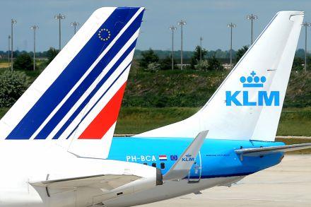 Doanh thu của Air France-KLM bị ảnh hưởng nặng nề sau loạt vụ khủng bố ở Paris