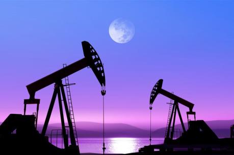 "Vàng đen" mất giá, hàng loạt đại gia dầu mỏ cắt giảm nhân sự