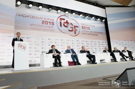 Thủ tướng Nga Medvedev: Kinh tế Nga khó khăn nhất kể từ năm 2005