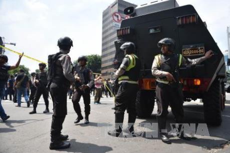 Vụ khủng bố ở Jakarta: Một người nước ngoài tử vong - Starbucks đóng cửa toàn bộ 