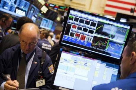 Chứng khoán Mỹ phục hồi nhờ nhóm cổ phiếu dầu mỏ và công nghệ