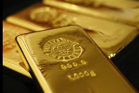 Giá vàng thế giới bất ngờ chạm mức đáy của hai tuần qua