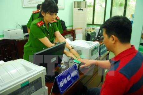 Trường hợp nào bị thu hồi, giữ thẻ căn cước?
