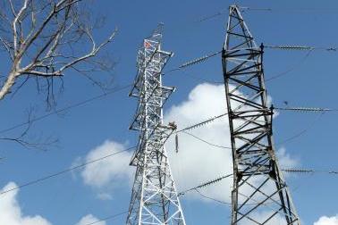 Nối lại liên kết lưới điện 220kV giữa miền Bắc và miền Trung