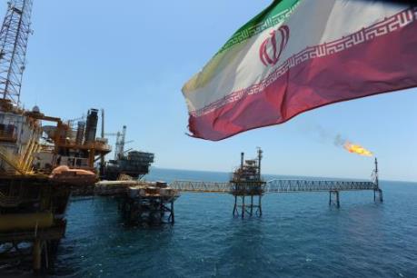 Iran sẽ không cắt giảm sản lượng khai thác dầu