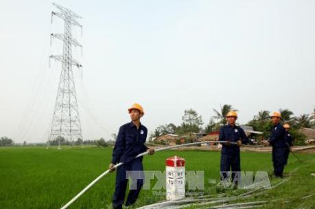 Dự án điện chậm tiến độ ảnh hưởng đến truyền tải và phân phối điện