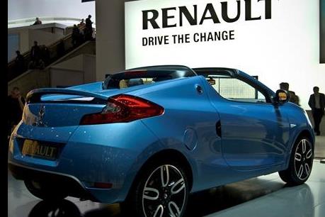 Hãng Renault thu hồi 15.000 xe mới để kiểm tra động cơ