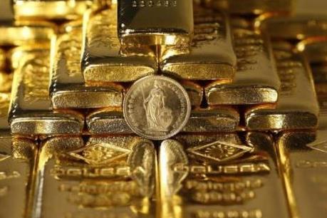 Đồng euro chịu sức ép lớn, giá vàng giảm