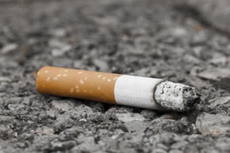 Italy phạt nặng hành vi vứt mẩu thuốc lá ra môi trường