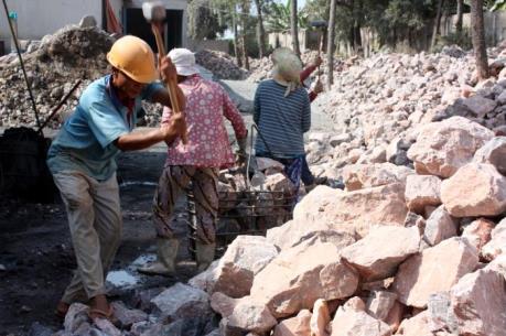 4 người chết, 3 người vẫn mắc kẹt trong vụ sạt mỏ đá ở Thanh Hóa