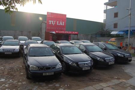 "Cháy" dịch vụ cho thuê xe ô tô tự lái trong dịp Tết và lễ hội