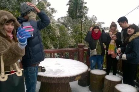 Hà Nội lần đầu tiên có tuyết rơi