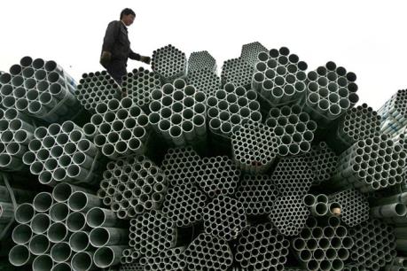 Sản lượng thép thế giới sụt giảm lần đầu sau 5 năm
