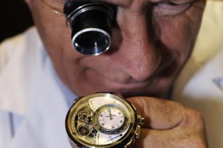 Xuất khẩu đồng hồ Thụy Sỹ sụt giảm trong năm 2015