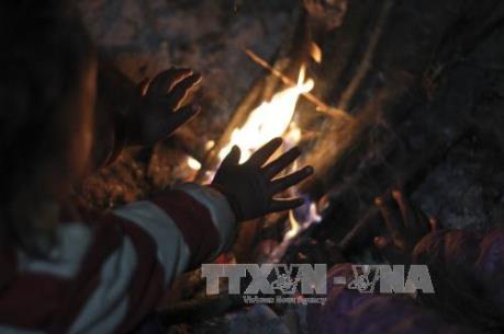 Cảnh báo ngộ độc khí do đốt than sưởi ấm