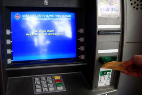 Ứng phó với “căn bệnh” ATM quá tải