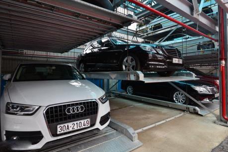 Đưa vào khai thác bãi đỗ xe giàn thép có cảm biến thông minh