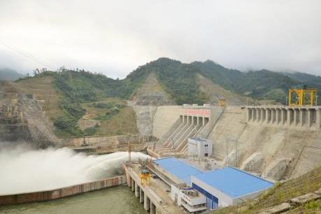 Bài 1: Công ty Thủy điện Sơn La gặt hái thành công