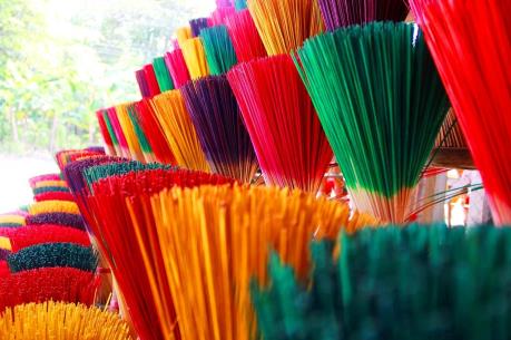 Dân Quyết Thắng khá giả nhờ nghề làm hương trầm