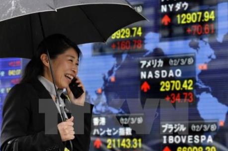 Chứng khoán Nhật Bản "phấn chấn" với đồng yen yếu