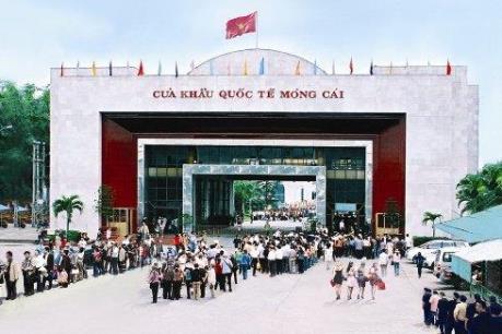 Lượng khách du lịch quốc tế qua Cửa khẩu Móng Cái tăng đột biến