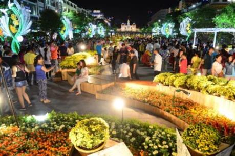 Các khu vui chơi giải trí tại Thành phố Hồ Chí Minh “hút” khách ngày đầu Xuân