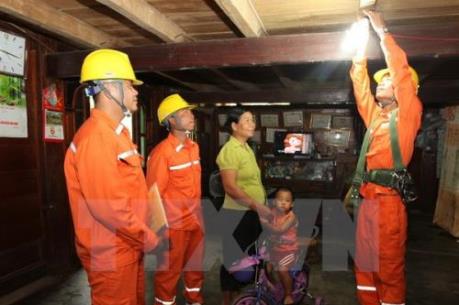 Điện mùa Hè ở Thủ đô: Bài 1 - Cuộc đua với thời tiết