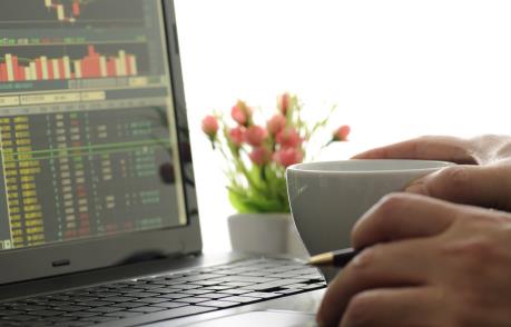 Thị trường giao dịch thận trọng, VN-Index tăng hơn 0,5 điểm