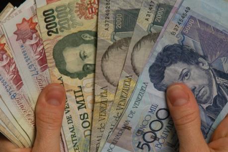 Venezuela thừa nhận lạm phát kỷ lục trong năm 2015