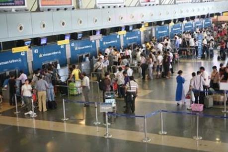 Giá xăng dầu giảm chưa tác động ngay lập tức tới giá vé máy bay