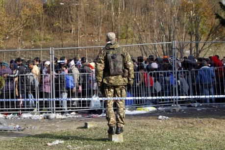 Vấn đề người di cư: Slovenia điều quân đội hỗ trợ kiểm soát biên giới