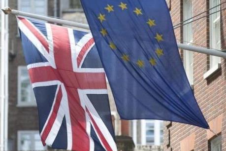 Đồng bảng Anh "chịu trận" trước nguy cơ “Brexit”