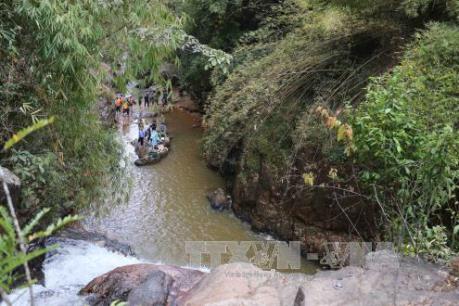 Tập trung điều tra, làm rõ nguyên nhân vụ 3 du khách Anh tử nạn tại Đà Lạt