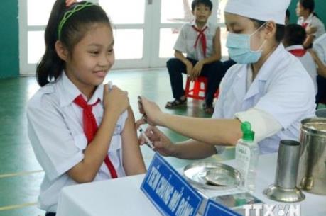 Hà Nội tiêm vắc xin sởi-rubella cho các đối tượng ở độ tuổi 16-17
