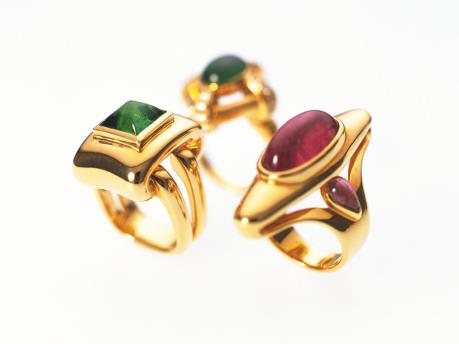 Giá vàng chiều 3/3 tăng giảm không đồng nhất