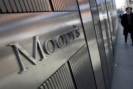 Moody’s dọa hạ bậc tín nhiệm các nước sản xuất dầu mỏ vùng Vịnh
