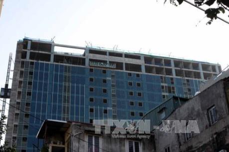 Vụ 8B Lê Trực: Hiện trường cưỡng chế phá dỡ phần xây dựng sai phạm