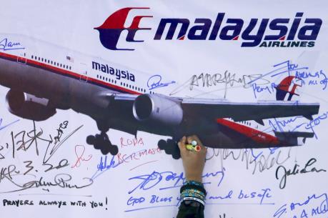 Vụ máy bay MH370 mất tích: Malaysia đợi kết quả thẩm định 2 mảnh vỡ mới nghi của MH370