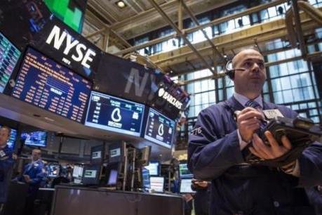 Chứng khoán châu Âu đỏ sàn trước thềm cuộc họp ECB