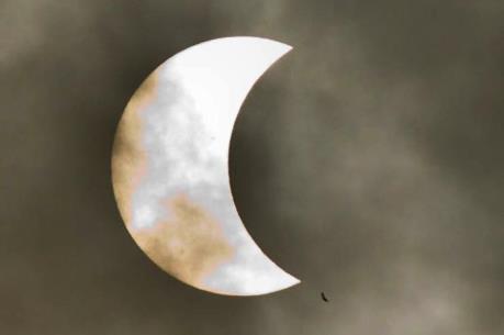 Chiêm ngưỡng Nhật thực tại Việt Nam sáng nay 9/3