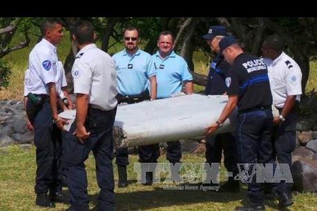 Vụ máy bay MH370 mất tích: Mảnh vỡ tìm thấy ở Mozambique được chuyển tới Malaysia