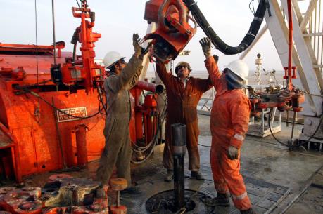 Rủi ro của việc thu hẹp hoạt động khai thác dầu mỏ