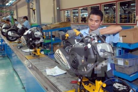 Sản lượng công nghiệp của Trung Quốc tăng thấp nhất trong 8 năm